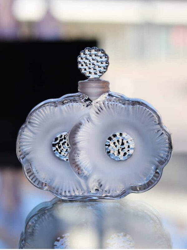 flacon-fleurs-lalique